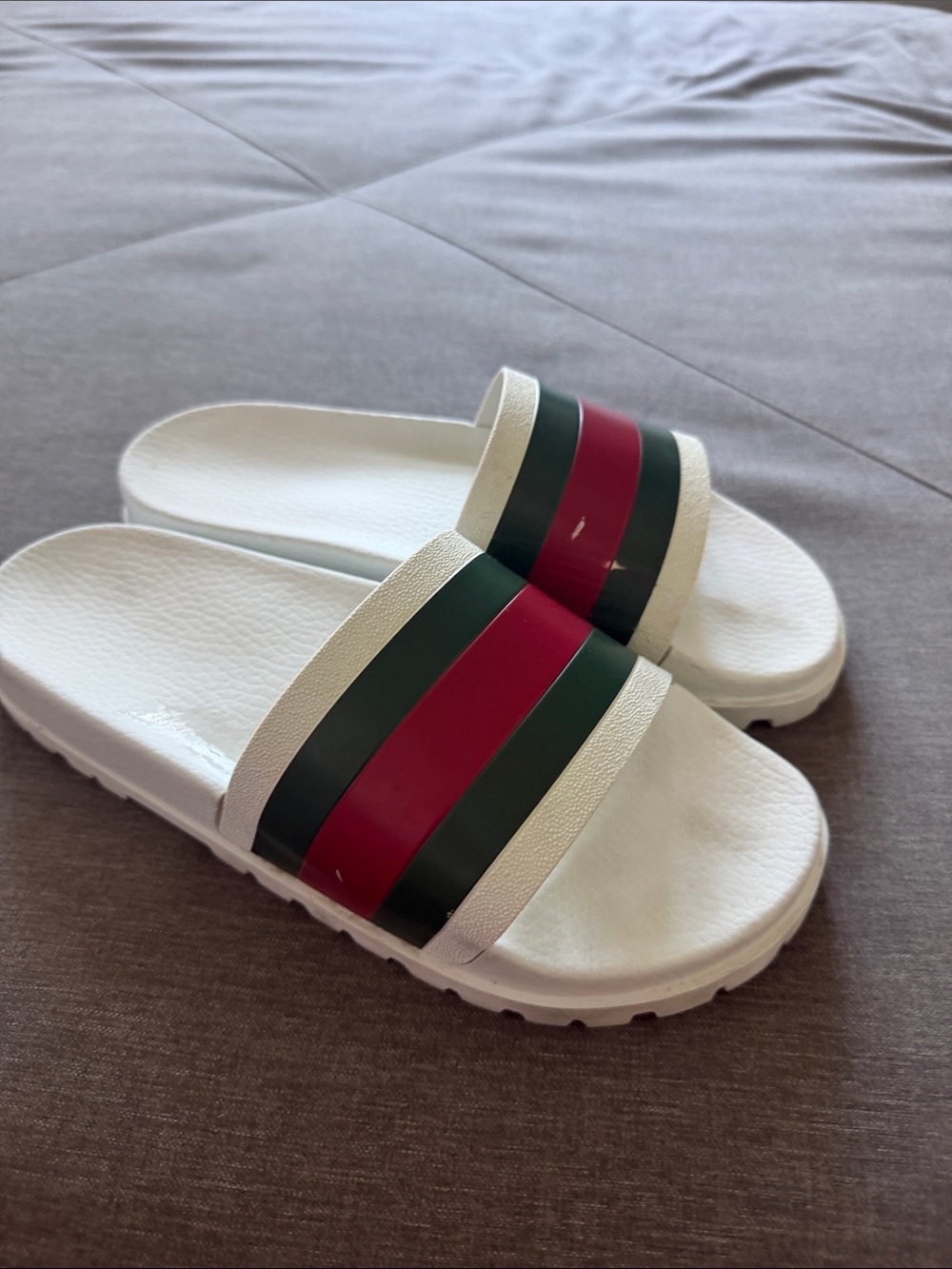 Gucci White Slides with Green and Red Stripe - Picture 4 of 6